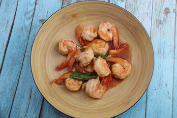 Crevettes sauce piquante