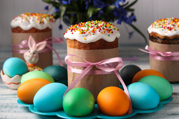 Fototapeta na wymiar Spring still life of Easter cakes and painted eggs