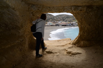 Blick aus einer Höhle bei Matala, Kreta