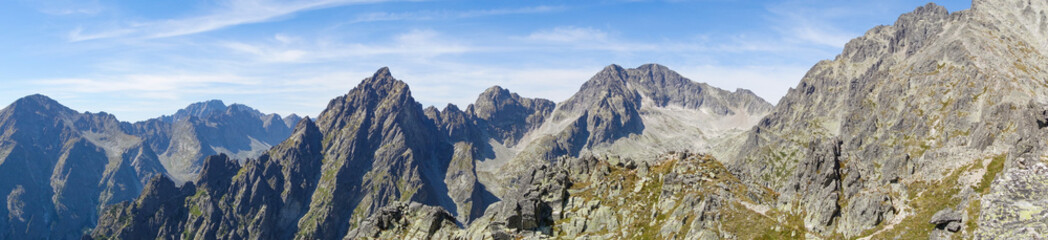 Fototapeta na wymiar Panoramic dayview of High Tatras mountains in Slovakia
