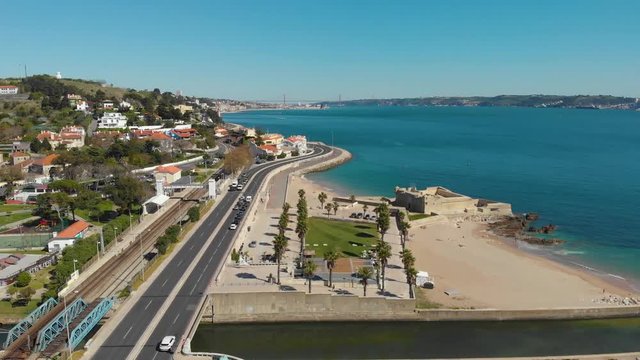Vista Panoramica da Praia de Caxias em Oeiras Portugal