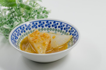 コンニャクの味噌煮込み