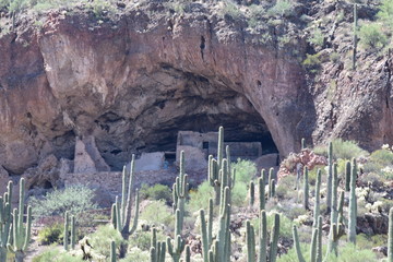 City in the Cliff 01