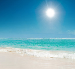 Sunny day, sea idyll