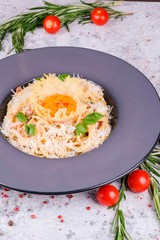 pasta with egg 