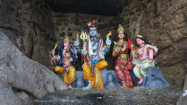 Gods of Hinduism Is worshiped by the Indians. And people around the world, shrine with four famous gods at a temple