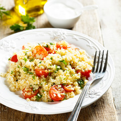 Couscous with tomatoes and herbs