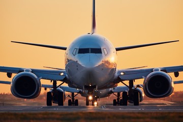 Evening traffic at airpot