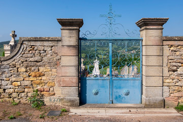 Eingangstor zu einem Friedhof © AnnaReinert
