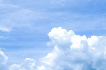 Obraz na płótnie Canvas bule sky and white cloud