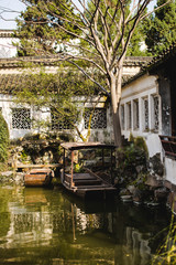 Fototapeta na wymiar Dans le jardin traditionnel de Suzhou 