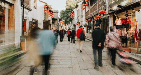 Foule dans les rue de Suzhou