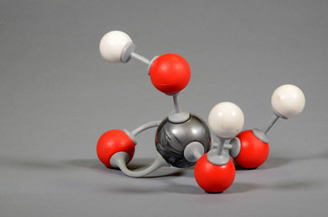 Molecule model of phosporous acid. White is hydrogen, gray is phosphor, red is oxygen.