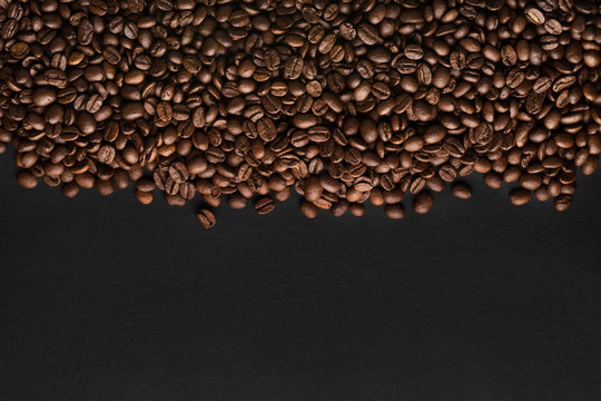 coffee beans, composition of coffee beans, coffee beans background © izikmd