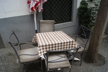 TABLE.FUNCHAL