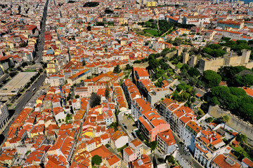Lissabon Luftbilder - Luftaufnahmen von Lissabon: Ponte 25 de Abril, Castelo de São Jorge, Igreja...