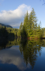 Fototapeta na wymiar Reflection Lake