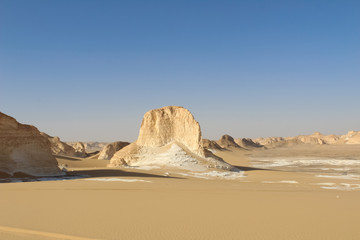 Fototapeta na wymiar White Desert in. Egypt