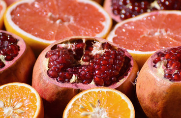 Fototapeta na wymiar pomegranates and oranges 