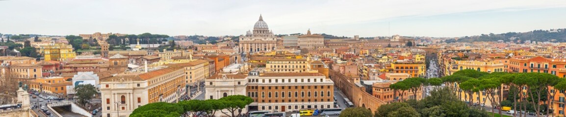 Fototapeta na wymiar Panorama of Rome and Basilica of St. Peter
