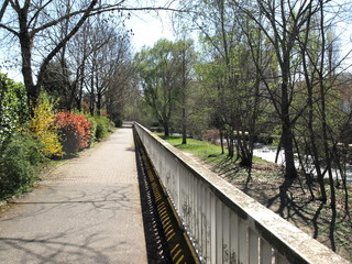 TARBES berges de l'Adour au printemps