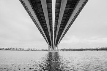 Black and white image of bridge over Don river