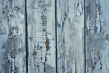 Fototapeta na wymiar cracked color on a wall outside