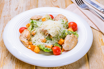 Salad caesar with chicken
