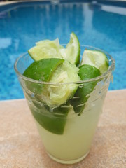 Caipirinha piscina