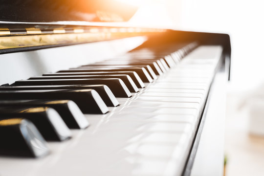 Piano Images – Browse 278,995 Stock Photos, Vectors, and Video | Adobe Stock