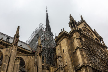 Fototapeta premium Notre-Dame de Paris exterior