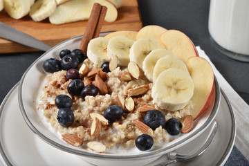 Oatmeal with fruit and nuts