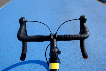 handle bars bicycle on road