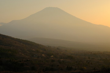 春の三国峠夕景