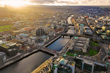 Dublin - Luftbilder von Dublin mit DJI Mavic 2 Drohne fotografiert aus ca. 100 Meter Höhe - obrazy, fototapety, plakaty