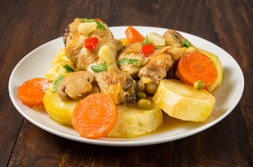 Pollo guisado