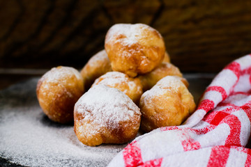 Bunuelos de viento - Spanish Easter doughnut