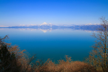 猪苗代湖と磐梯山（福島県・湖南町）