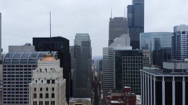 4k Aerial of Randolph Tower and Sears/Willis Tower During Cloudy Day