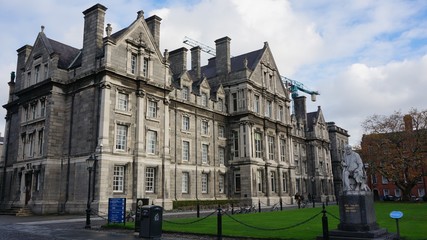 Fototapeta na wymiar Campanile inside of the trinity college campus in Dublin, ireland
