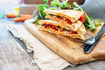 roasted chicken tandoori sauce sandwich