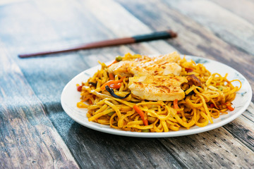 Vegetable noodles with chicken meat preparation