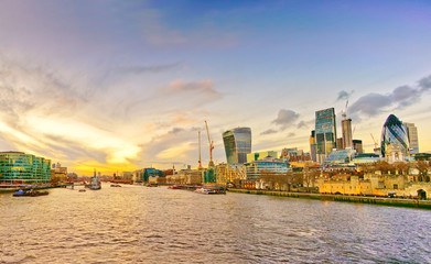Fototapeta na wymiar Panorama of London skyline and River Thames at sunset.