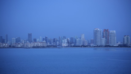 Fototapeta na wymiar view of Miami from the water in the early morning