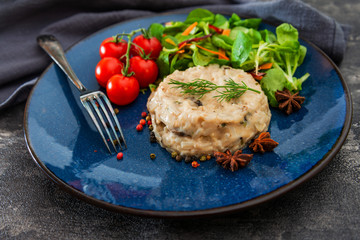 risotto with fresh cream, salted chicken, rehydrated ceps and mushrooms