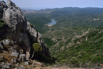 Il lago Corsi visto dal Marganai