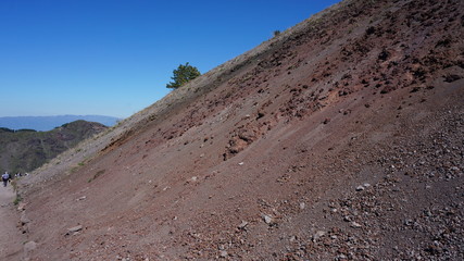 Vesuv Volcano crater and path around it