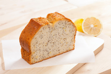 Single Slice Cake with Poppy