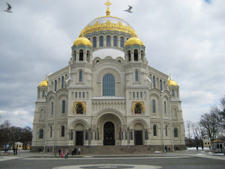 St. Petersburg Naval cathedral of Saint Nicholas in Kronstadt, Russia. Orthodox art nouveau architecture cathedral built in 1903–1913 as main church of Russian Navy and dedicated to all fallen seamen