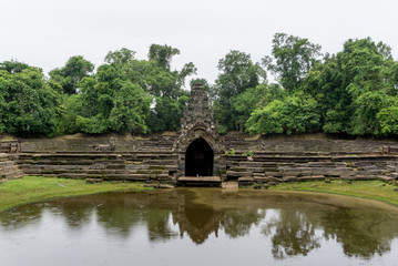 Fototapeta na wymiar The pools at the Neak Pean archeological site neat Siem Reap in Cambodia